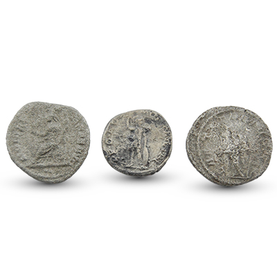 Set van drie Romeinse munten 2