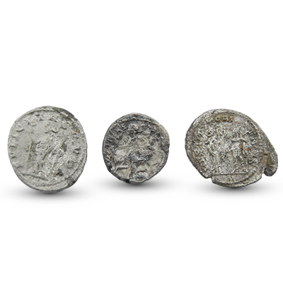 Set van drie Romeinse munten 4